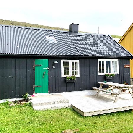 Charming Old Style Shanty Hvalba エクステリア 写真